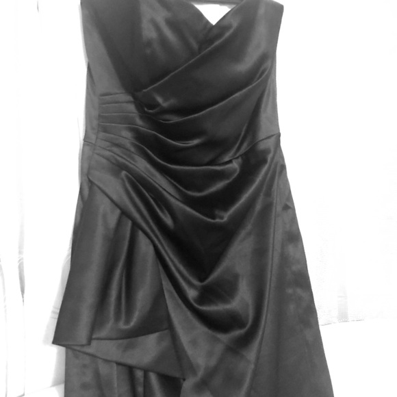❤️ WHITE HOUSE BLACK MARKET SATIN HOMECOMING DRESS - Picture 3 of 4